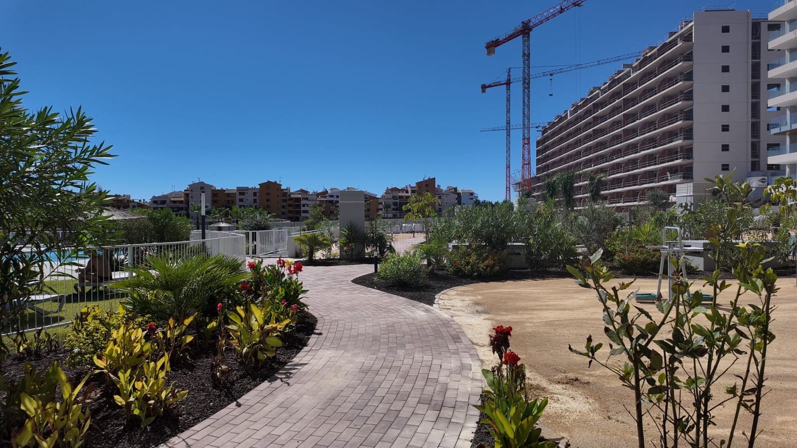 Apartamento de 2 habitaciones en Orihuela Costa en venta con piscina garaje - 380.000 € (Ref: 10180394)