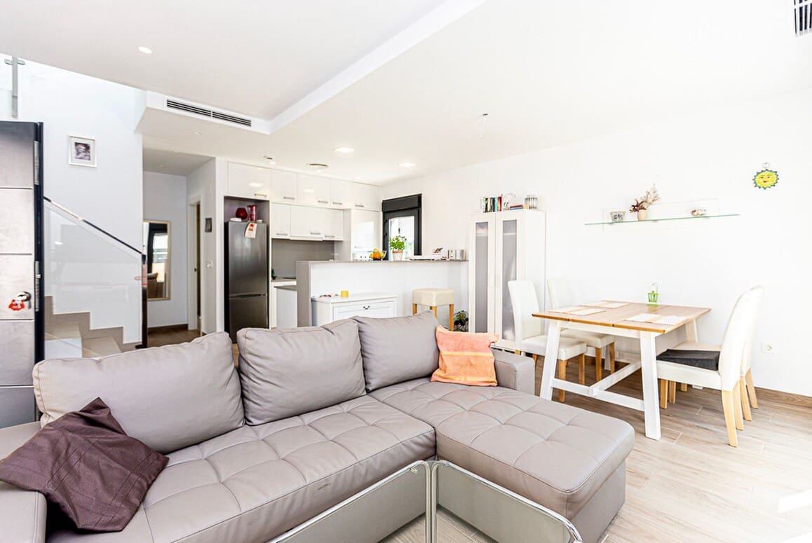 3 makuuhuone Huvila myytävänä paikassa Rojales mukana uima-altaan - 409 500 € (Ref: 10180395)