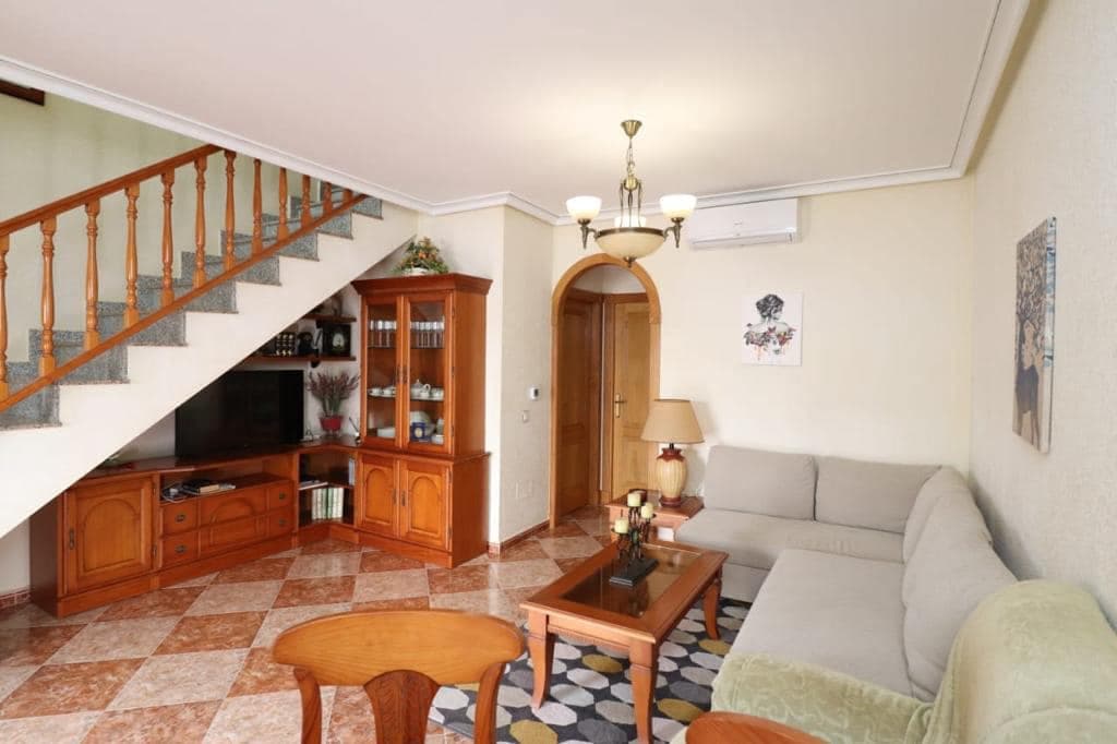 3 soverom Hus til salgs i Los Altos med svømmebasseng garasje - € 280 000 (Ref: 10180398)