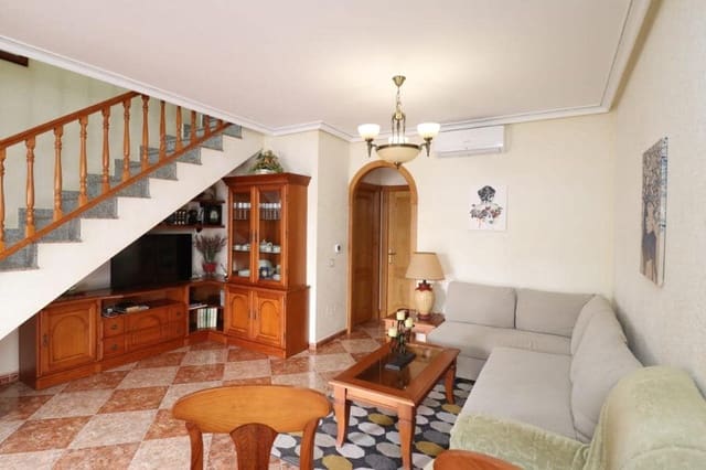 3 soverom Hus til salgs i Los Altos med svømmebasseng garasje - € 280 000 (Ref: 10180398)
