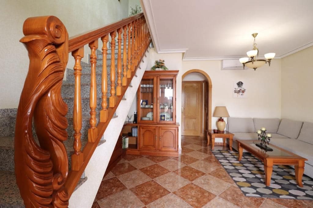 3 soverom Hus til salgs i Los Altos med svømmebasseng garasje - € 280 000 (Ref: 10180398)