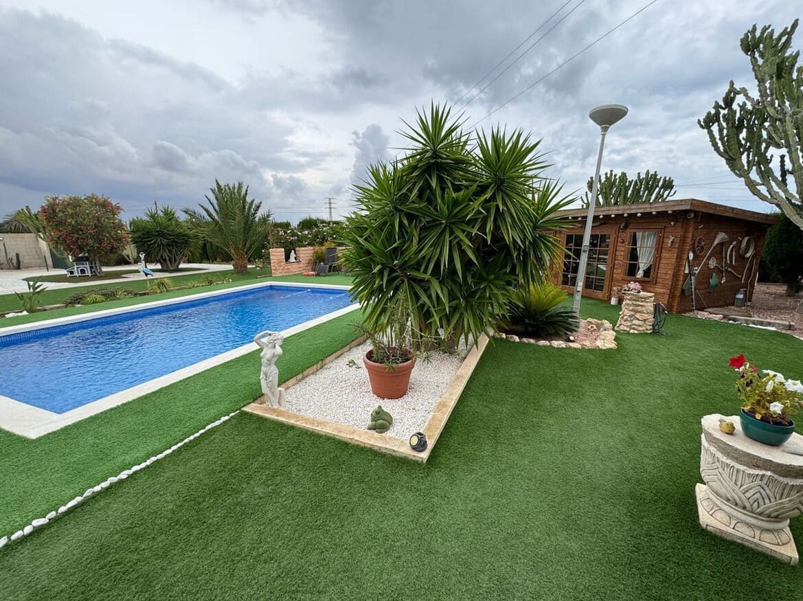 3 soverom Villa til salgs i San Fulgencio med svømmebasseng garasje - € 460 000 (Ref: 10180399)