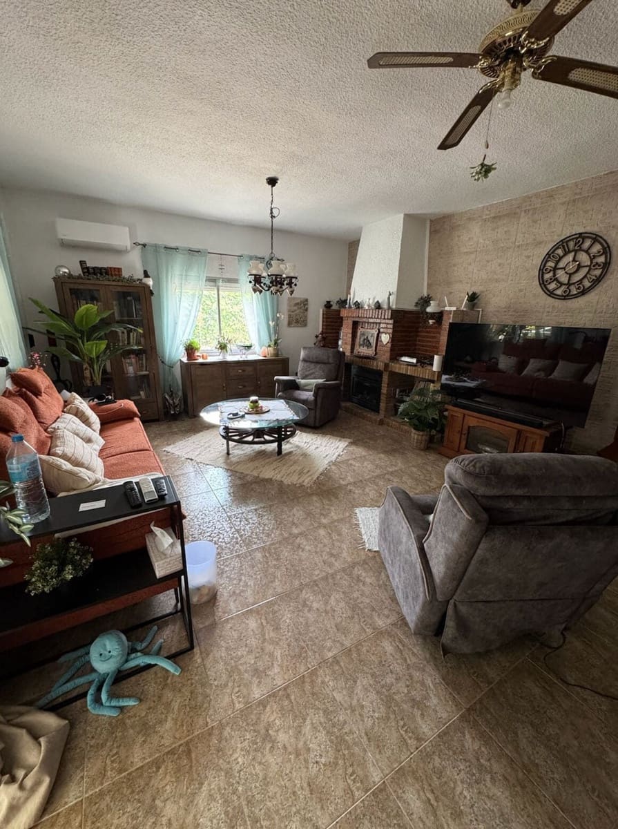3 soverom Villa til salgs i San Fulgencio med svømmebasseng garasje - € 460 000 (Ref: 10180399)