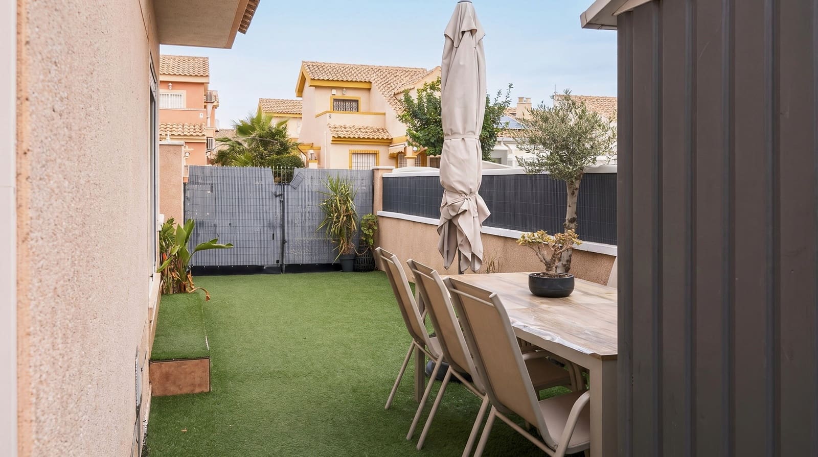 2 bedroom Townhouse for sale in Torre de la Horadada with pool garage - € 239,000 (Ref: 10181908)
