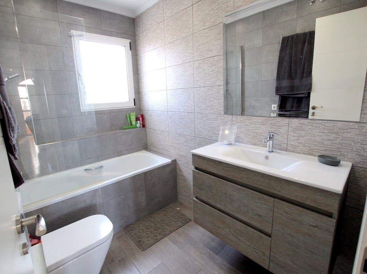 5 soverom Villa til salgs i Campoamor med svømmebasseng garasje - € 510 000 (Ref: 10182818)
