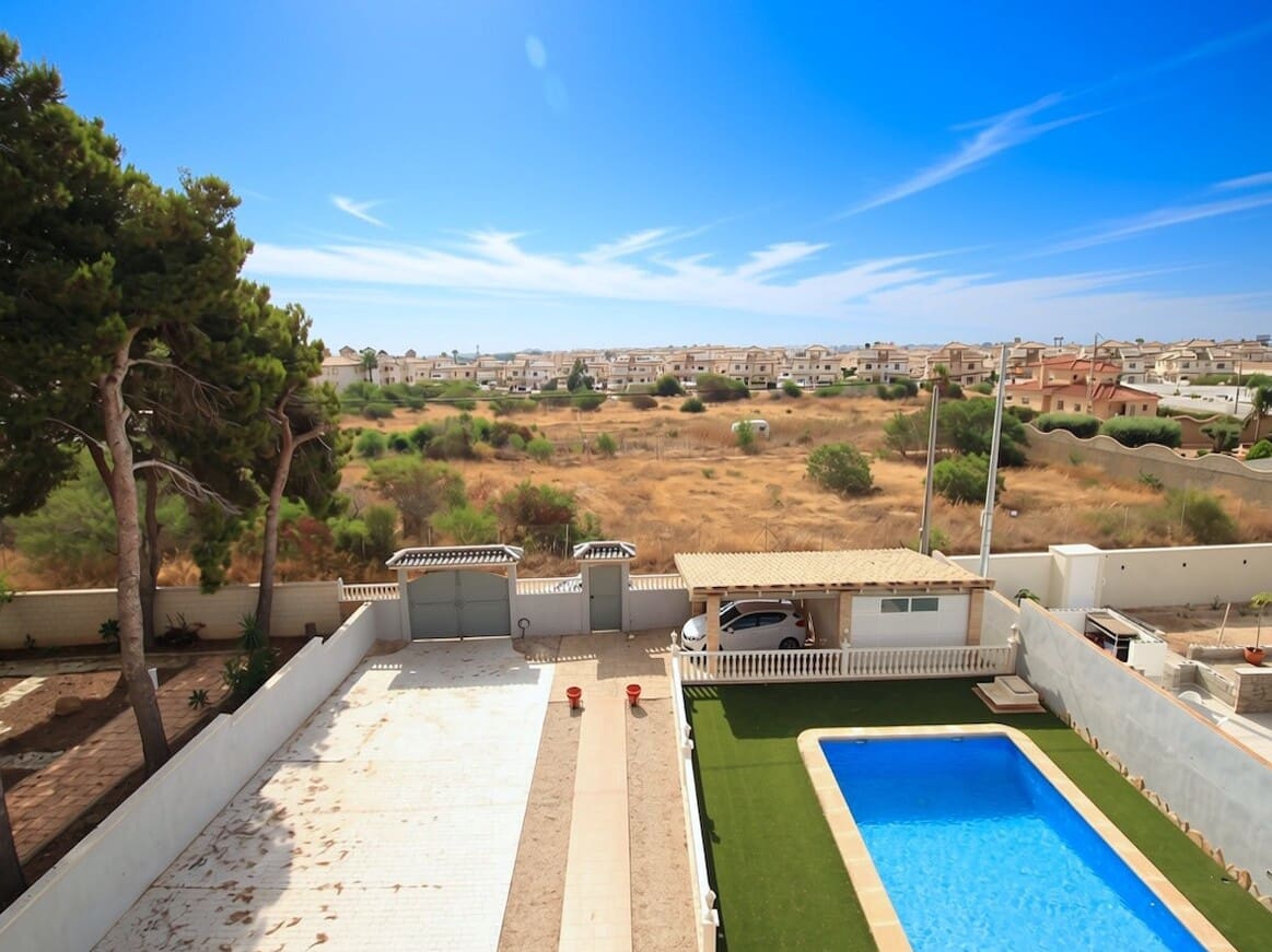 5 soverom Villa til salgs i Campoamor med svømmebasseng garasje - € 510 000 (Ref: 10182818)