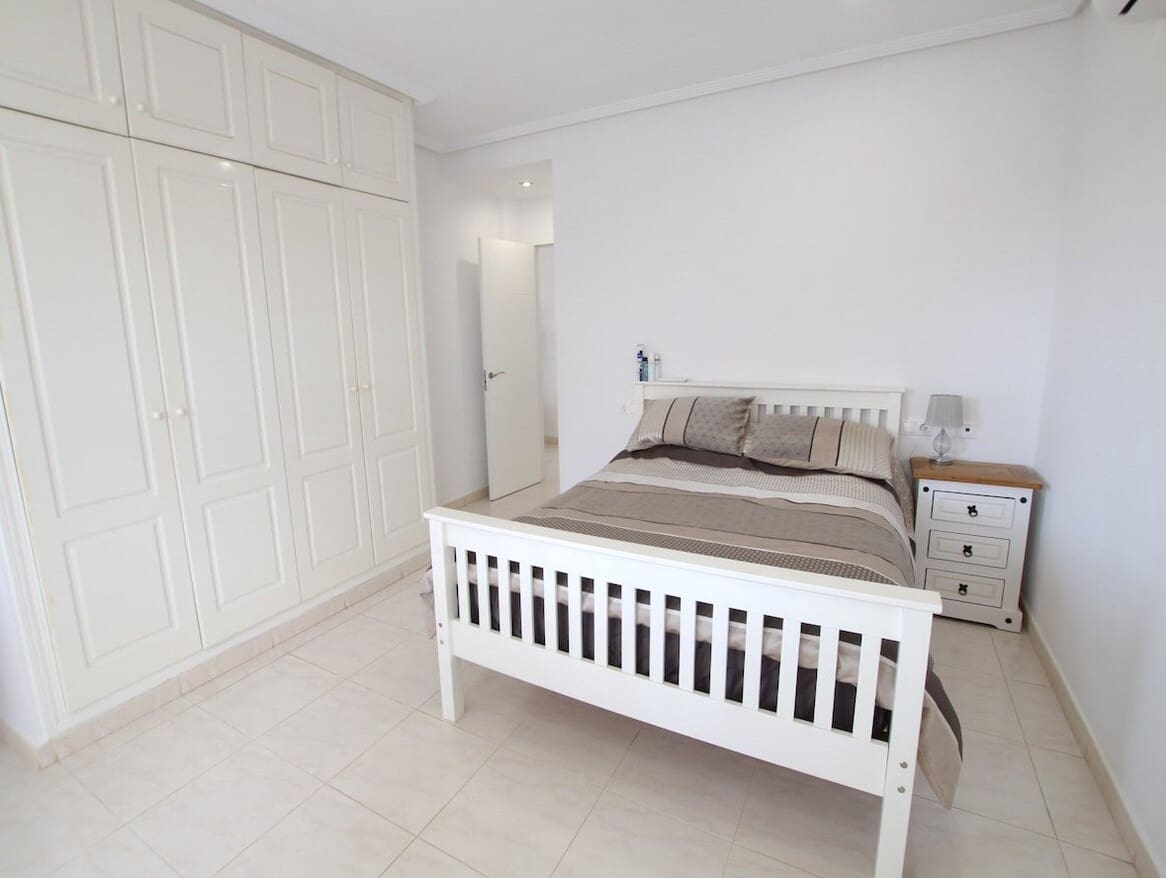 5 soverom Villa til salgs i Campoamor med svømmebasseng garasje - € 510 000 (Ref: 10182818)
