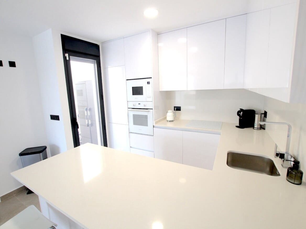 3 slaapkamer Villa te koop in Benijofar met zwembad garage - € 349.950 (Ref: 10182819)