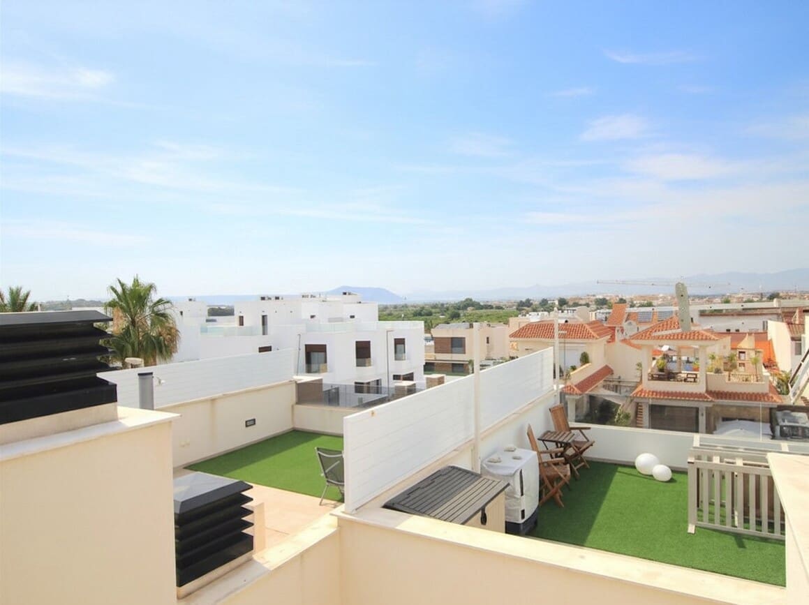3 slaapkamer Villa te koop in Benijofar met zwembad garage - € 349.950 (Ref: 10182819)