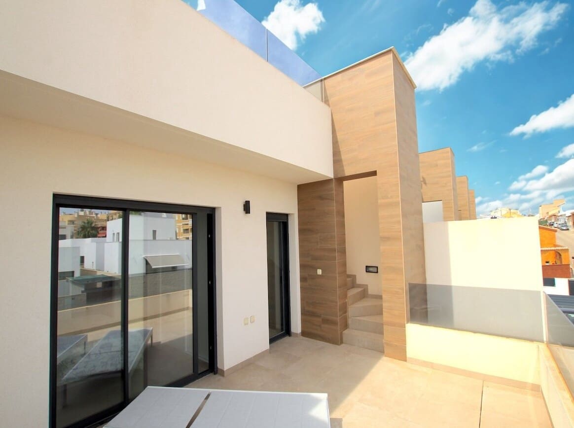 3 slaapkamer Villa te koop in Benijofar met zwembad garage - € 349.950 (Ref: 10182819)