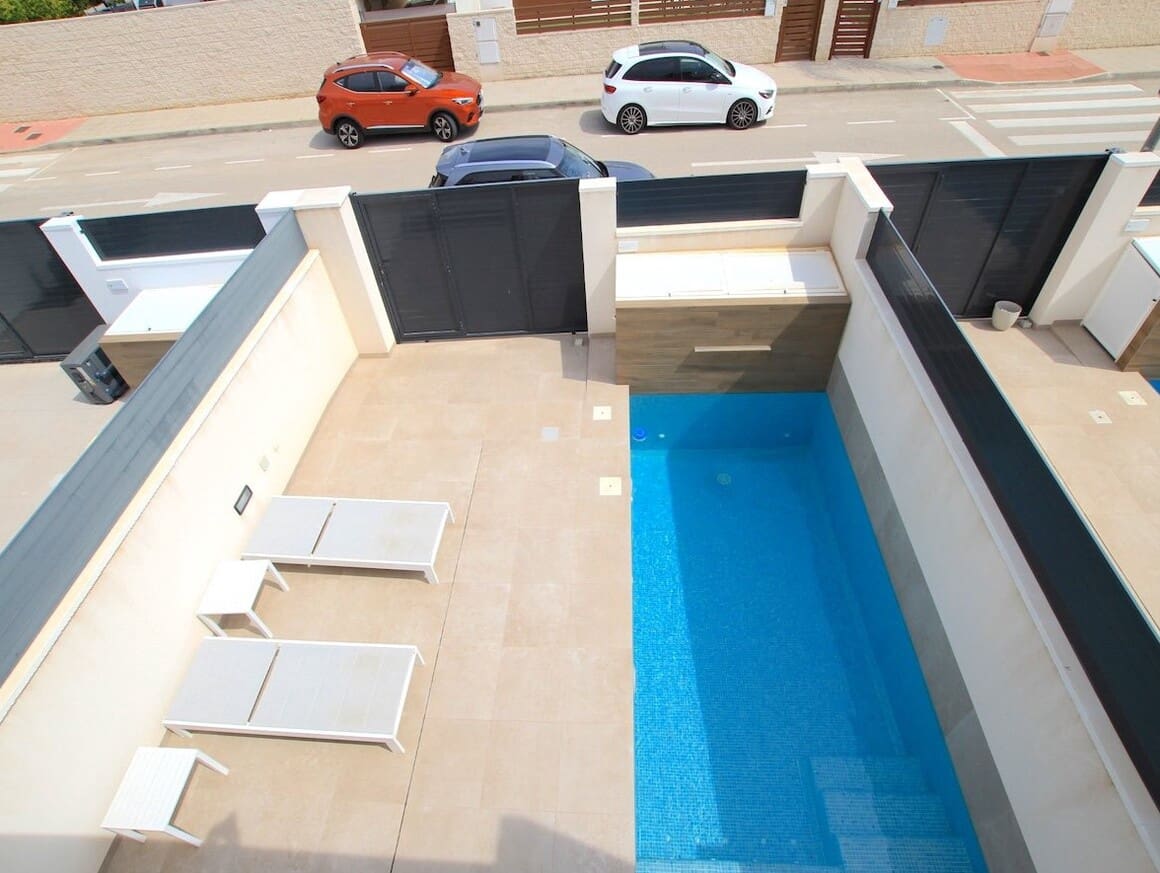 3 slaapkamer Villa te koop in Benijofar met zwembad garage - € 349.950 (Ref: 10182819)