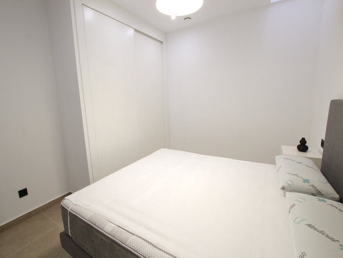 3 slaapkamer Villa te koop in Benijofar met zwembad garage - € 349.950 (Ref: 10182819)