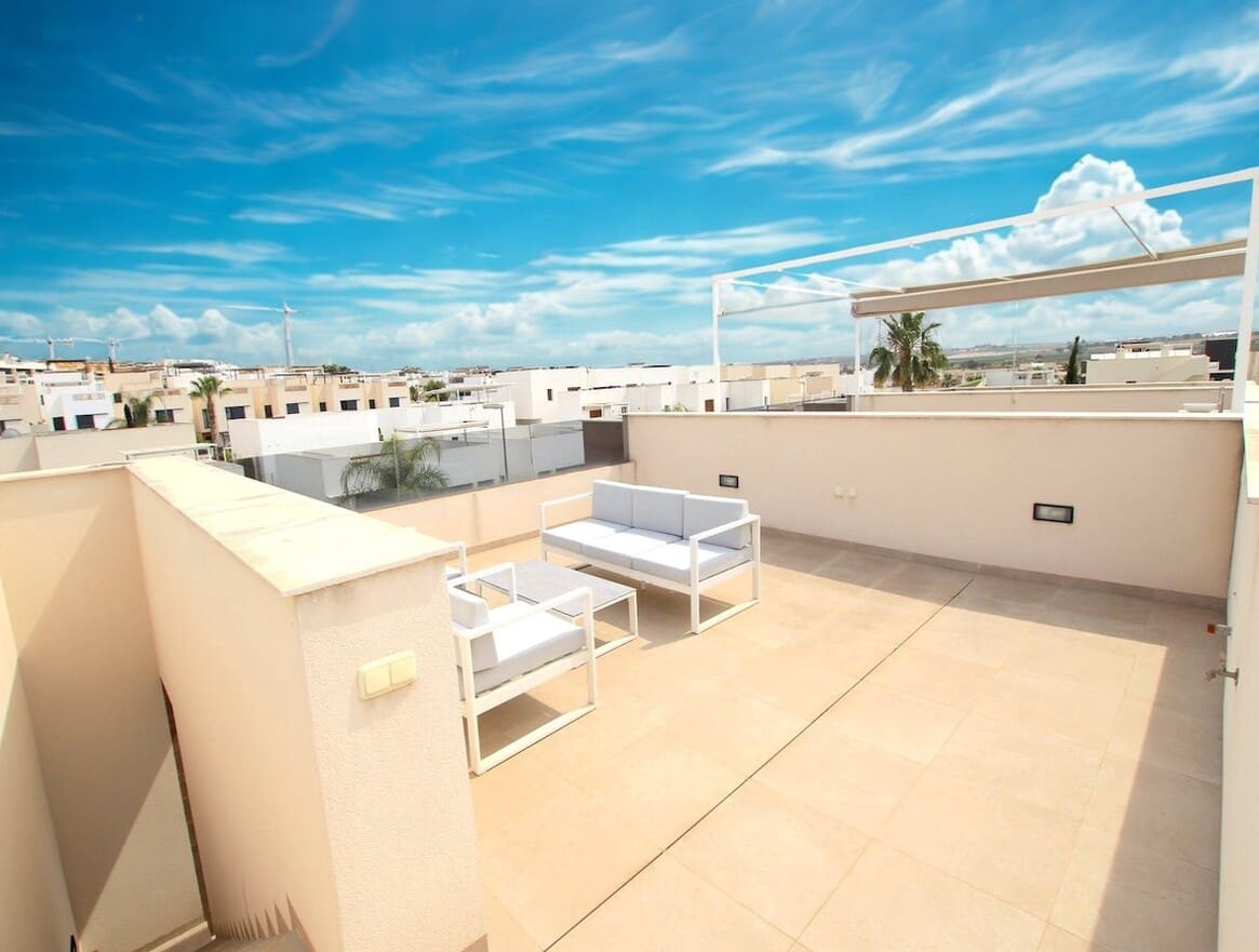 3 slaapkamer Villa te koop in Benijofar met zwembad garage - € 349.950 (Ref: 10182819)