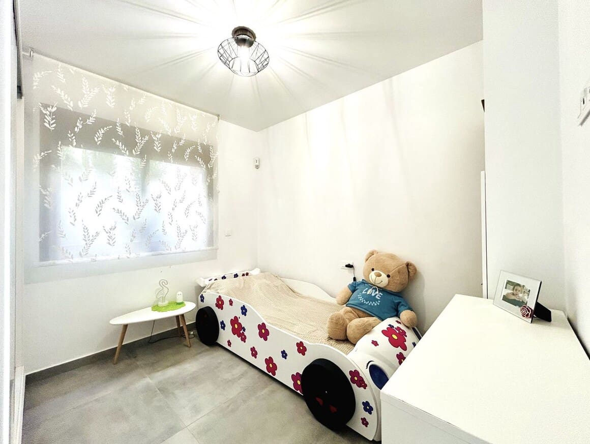 4 soveværelse Villa til salg i Orihuela Costa med swimmingpool garage - € 550.000 (Ref: 10182820)