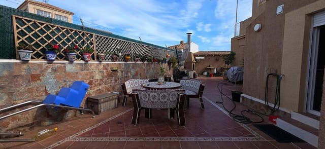 5 bedroom Villa for sale in Puerto Deportivo, Torrevieja with pool garage - € 372,000 (Ref: 10182821)