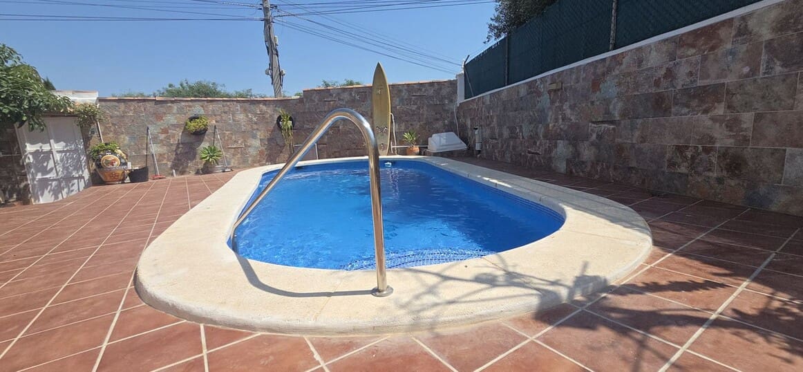 5 bedroom Villa for sale in Torrevieja with pool garage - € 372,000 (Ref: 10182821)