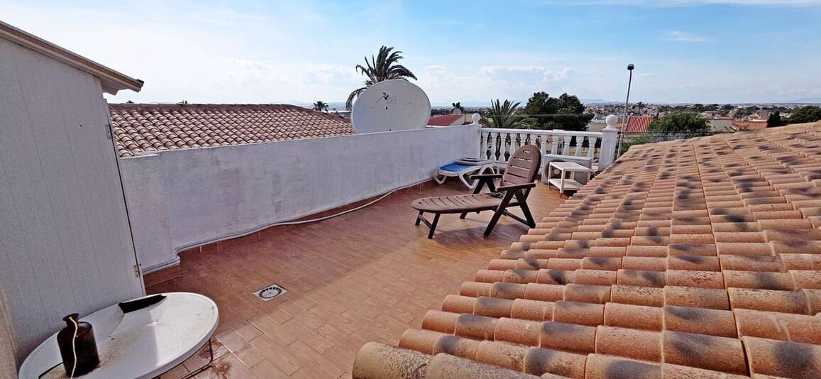 5 bedroom Villa for sale in Torrevieja with pool garage - € 372,000 (Ref: 10182821)