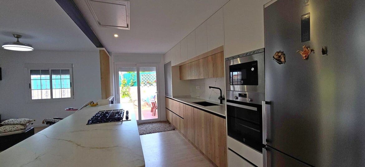 5 bedroom Villa for sale in Torrevieja with pool garage - € 372,000 (Ref: 10182821)