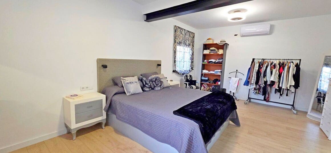 5 bedroom Villa for sale in Torrevieja with pool garage - € 372,000 (Ref: 10182821)