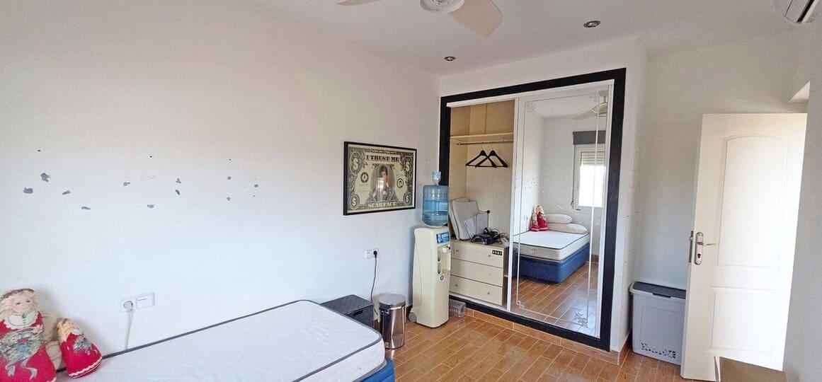 5 bedroom Villa for sale in Torrevieja with pool garage - € 372,000 (Ref: 10182821)