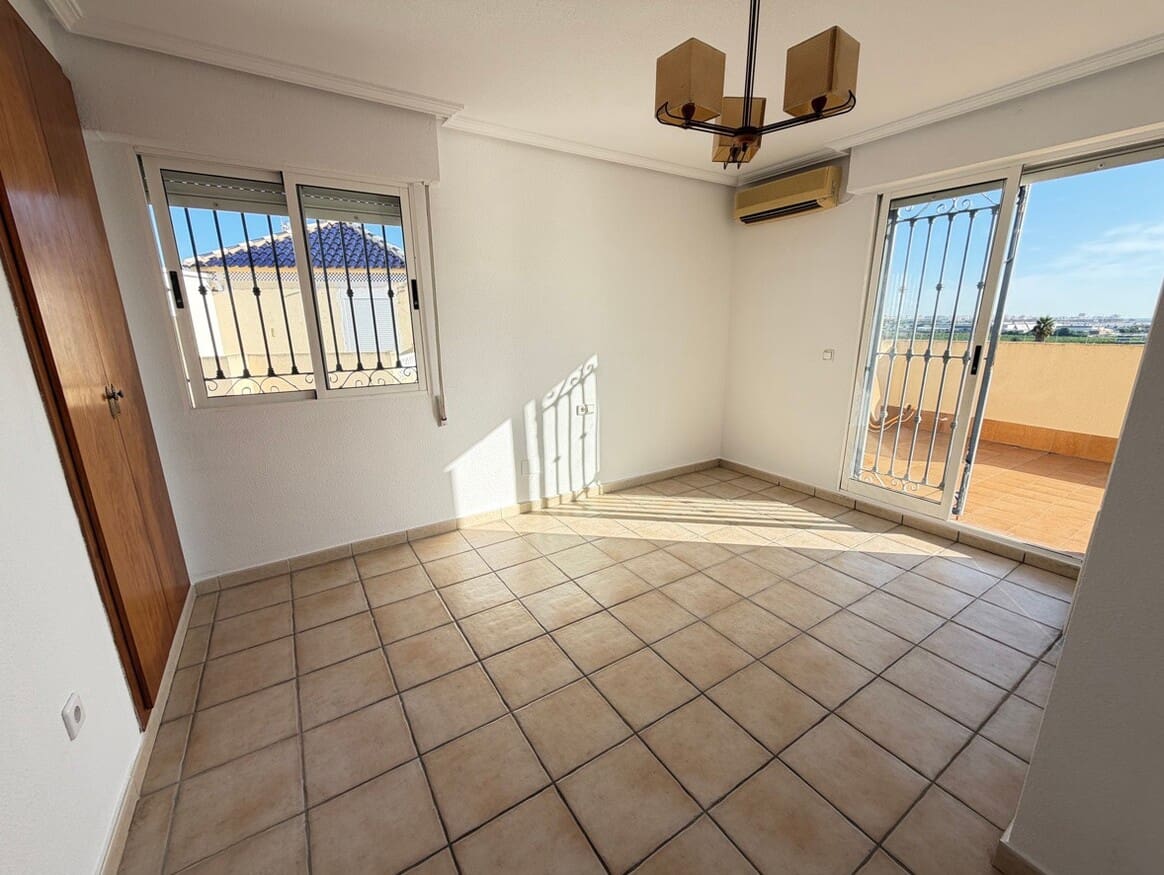 3 soverom Villa til salgs i Los Balcones med svømmebasseng - € 229 995 (Ref: 10182825)