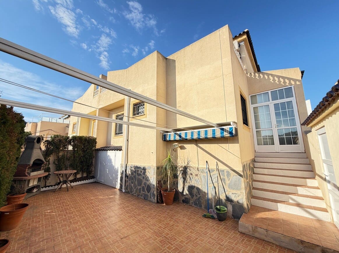 3 soverom Villa til salgs i Los Balcones med svømmebasseng - € 229 995 (Ref: 10182825)