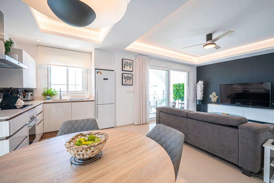 2 soverom Leilighet til salgs i Rojales med svømmebasseng - € 325 000 (Ref: 10182826)