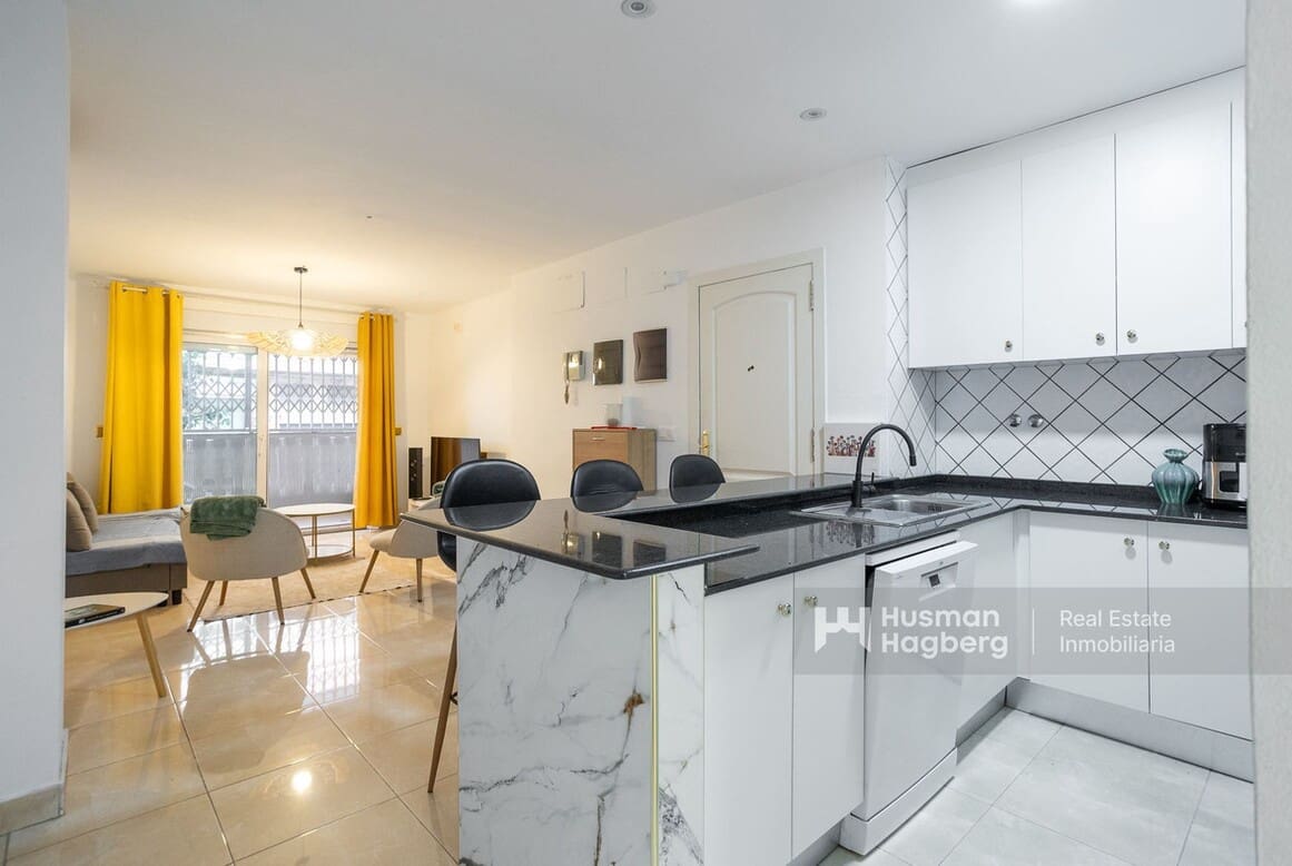 Apartamento de 2 habitaciones en Torrevieja en venta - 179.000 € (Ref: 10182827)