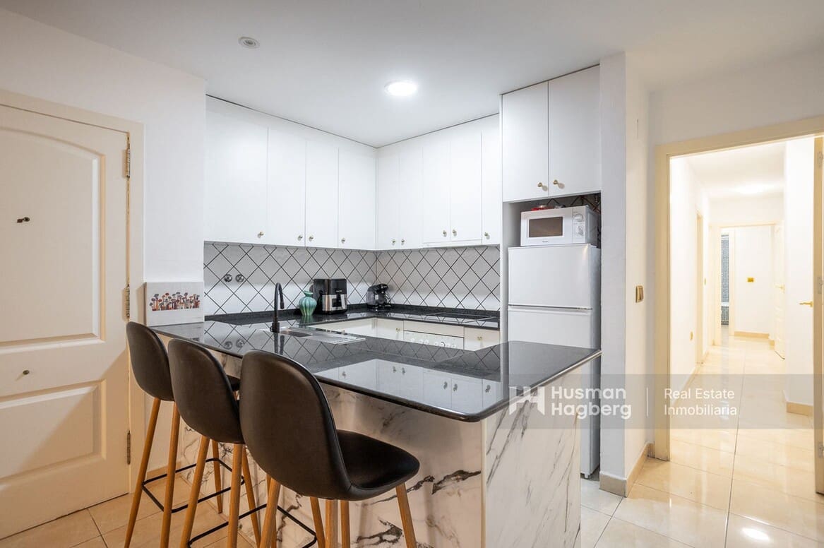 Apartamento de 2 habitaciones en Torrevieja en venta - 179.000 € (Ref: 10182827)