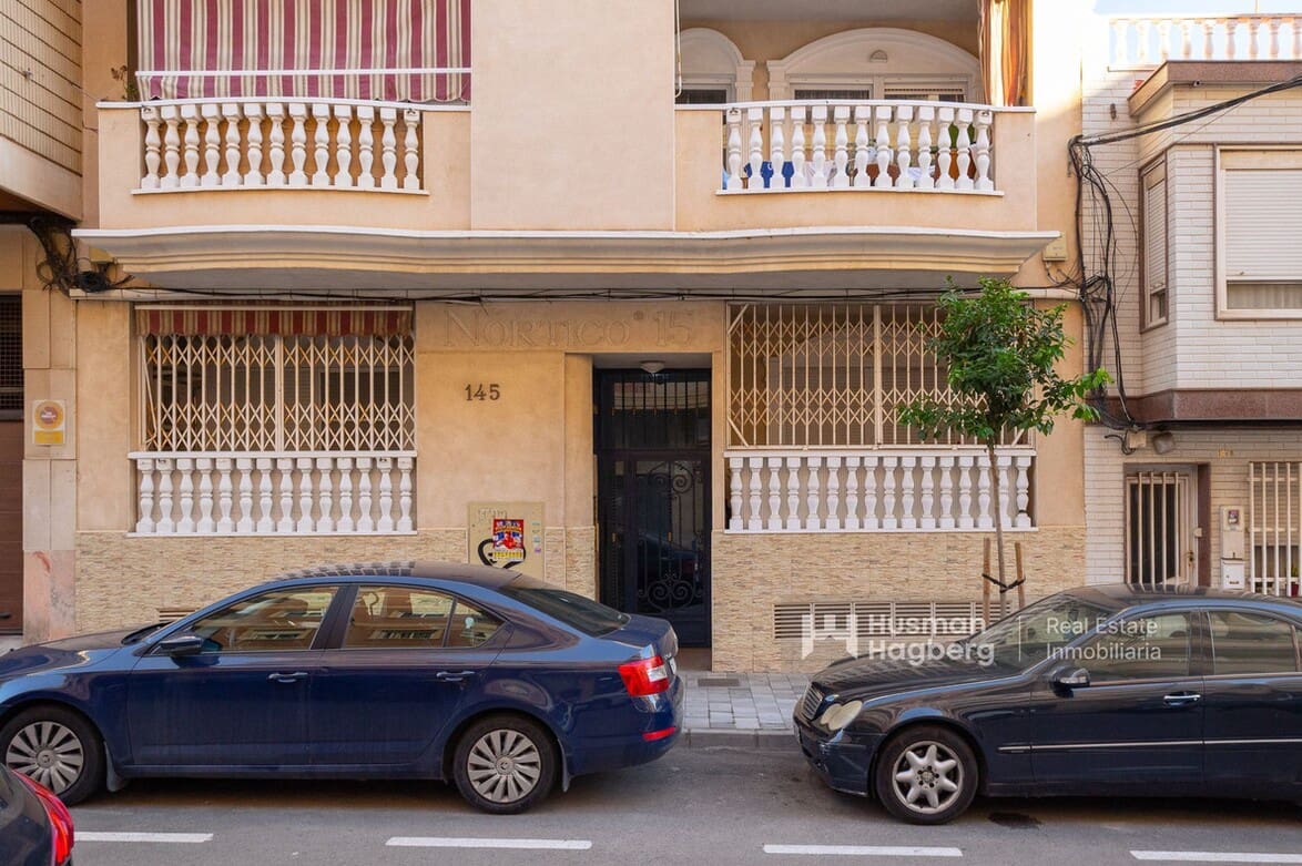 Apartamento de 2 habitaciones en Torrevieja en venta - 179.000 € (Ref: 10182827)