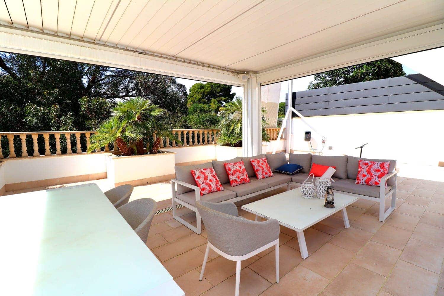 5 bedroom Villa for sale in Campoamor with pool garage - € 1,400,000 (Ref: 10182828)