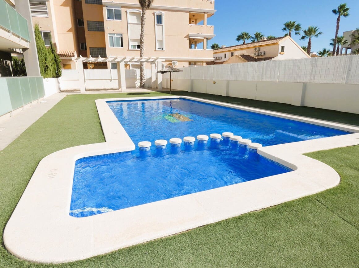4 camera da letto Appartamento in vendita in Cabo Roig con piscina garage - 299.000 € (Rif: 10182830)