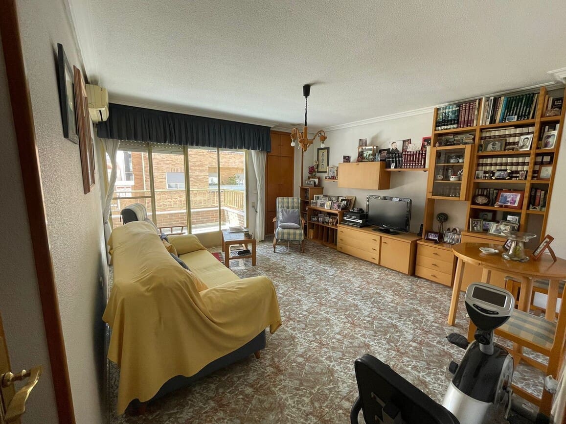 Apartamento de 4 habitaciones en Torrevieja en venta - 319.000 € (Ref: 10182831)