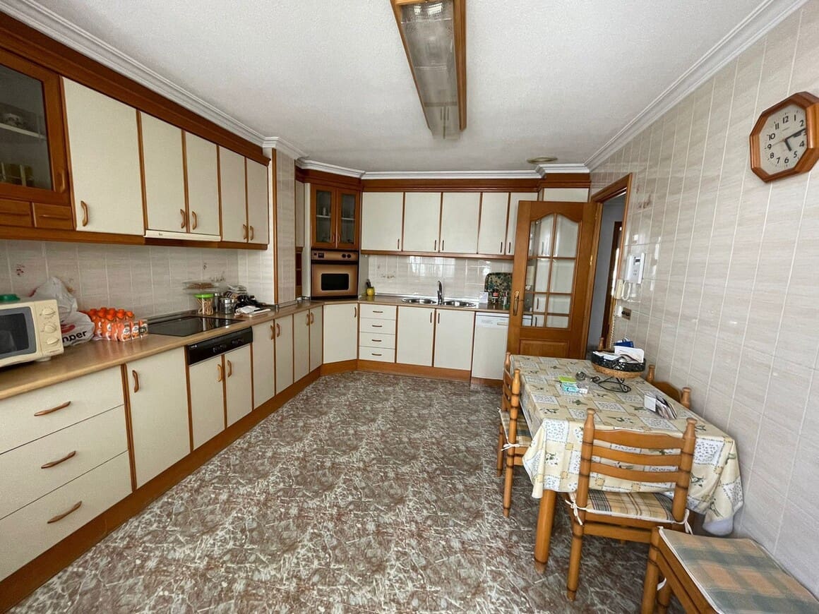 Apartamento de 4 habitaciones en Torrevieja en venta - 319.000 € (Ref: 10182831)