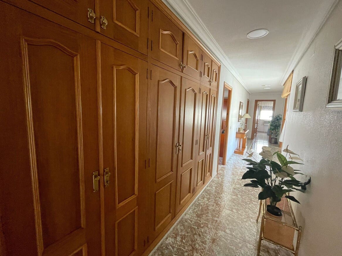 Apartamento de 4 habitaciones en Torrevieja en venta - 319.000 € (Ref: 10182831)