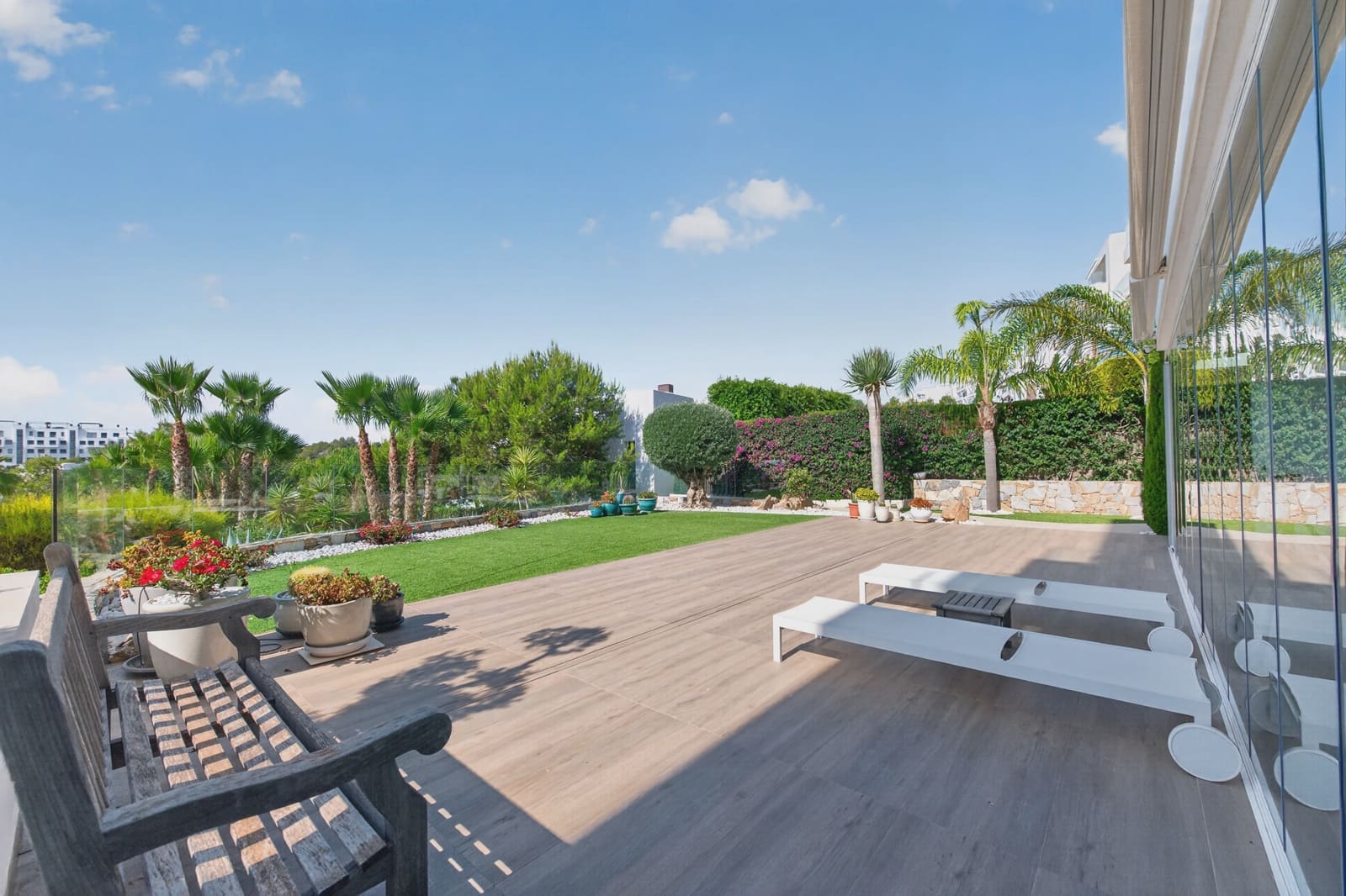 3 Zimmer Apartment zu verkaufen in Las Colinas Golf mit Pool Garage - 570.000 € (Ref: 10183402)