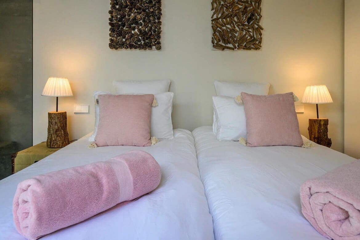 Chalet de 3 habitaciones en Las Colinas Golf en venta con piscina garaje - 1.790.000 € (Ref: 10183406)