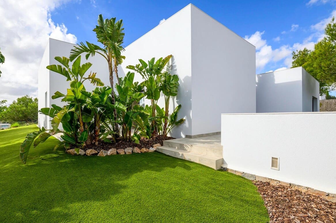 Chalet de 3 habitaciones en Las Colinas Golf en venta con piscina garaje - 1.790.000 € (Ref: 10183406)