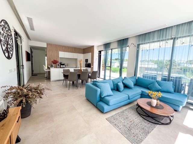 3 slaapkamer Villa te koop in Las Colinas Golf, Orihuela met zwembad garage - € 1.490.000 (Ref: 10183409)