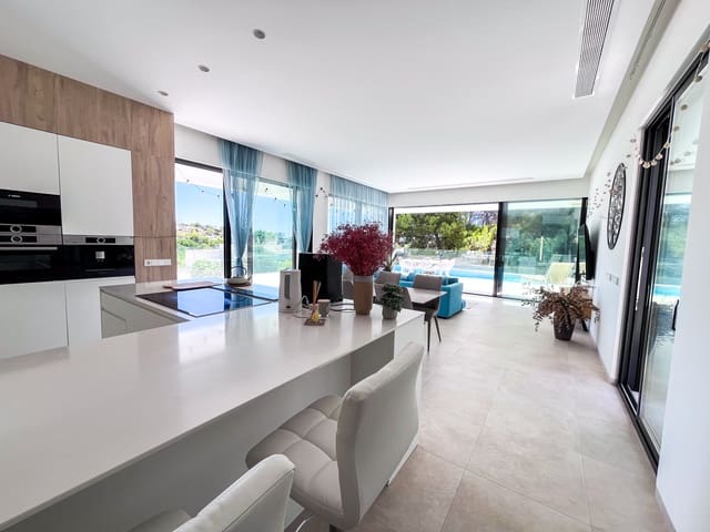 3 slaapkamer Villa te koop in Las Colinas Golf, Orihuela met zwembad garage - € 1.490.000 (Ref: 10183409)