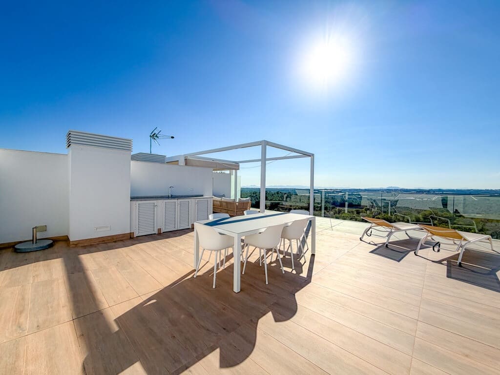 3 bedroom Penthouse for sale in Las Colinas Golf with pool garage - € 679,000 (Ref: 10183411)