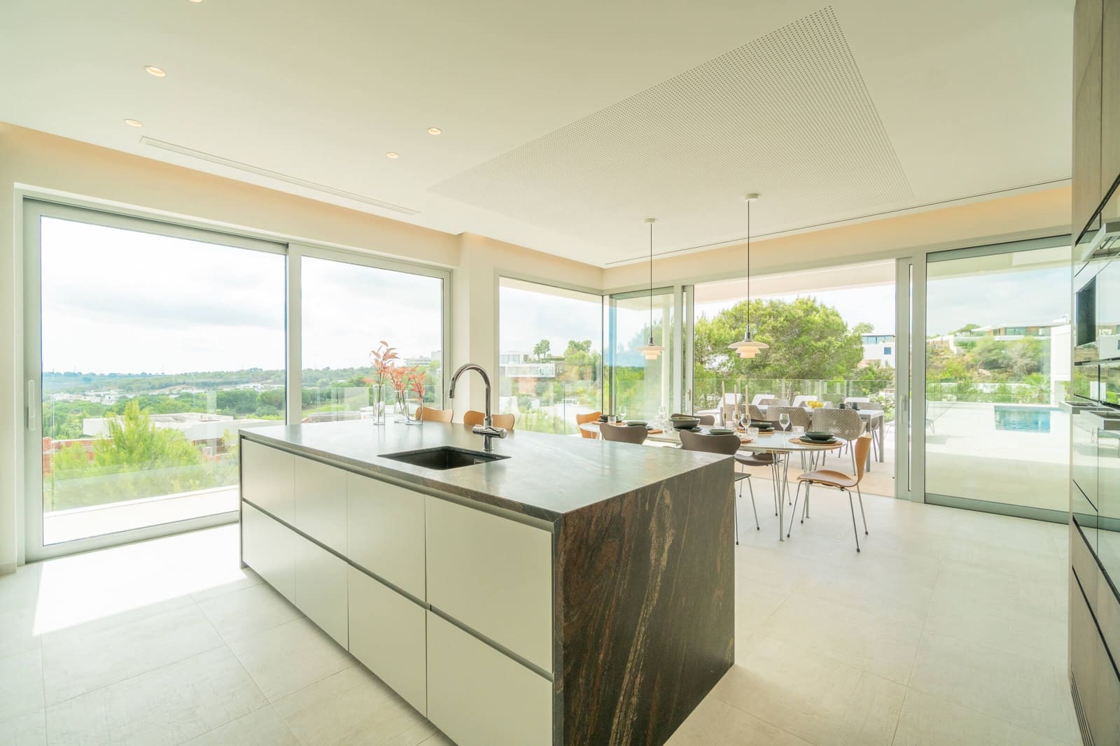 5 Zimmer Villa zu verkaufen in Las Colinas Golf mit Pool Garage - 2.700.000 € (Ref: 10183412)