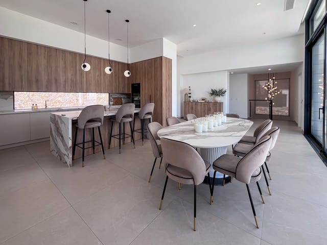 Chalet de 5 habitaciones en Las Colinas Golf, Orihuela en venta con piscina garaje - 1.795.000 € (Ref: 10183413)