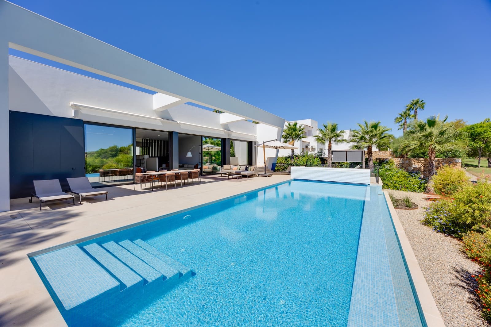 Chalet de 5 habitaciones en Las Colinas Golf en venta con piscina garaje - 2.800.000 € (Ref: 10183414)