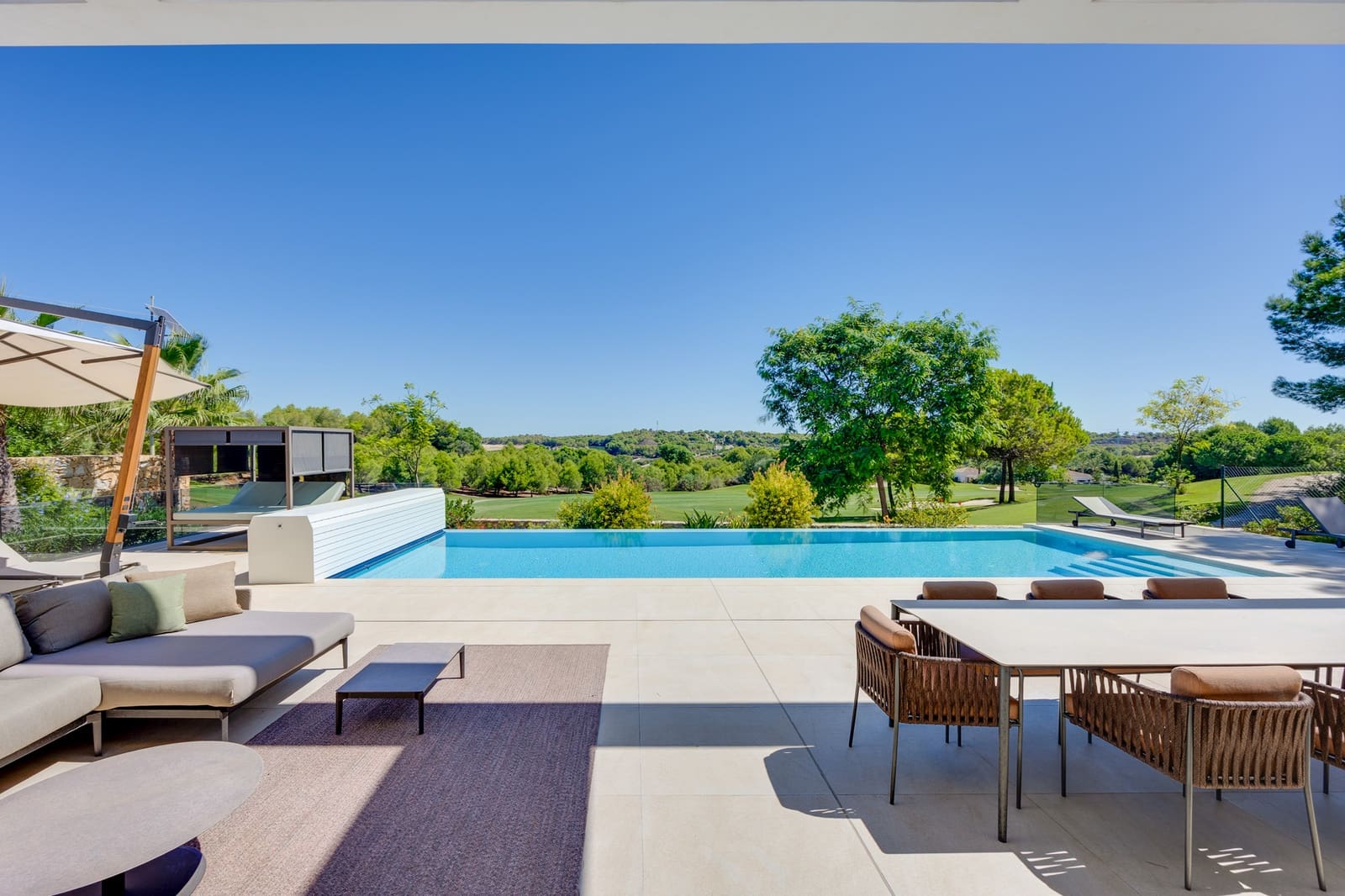 Chalet de 5 habitaciones en Las Colinas Golf en venta con piscina garaje - 2.800.000 € (Ref: 10183414)