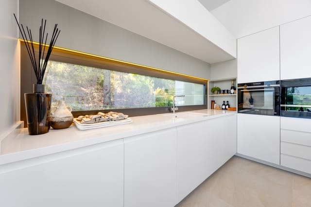 Chalet de 5 habitaciones en Las Colinas Golf, Orihuela en venta con piscina garaje - 2.800.000 € (Ref: 10183414)