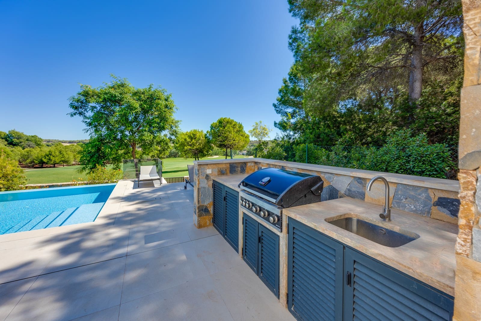 Chalet de 5 habitaciones en Las Colinas Golf en venta con piscina garaje - 2.800.000 € (Ref: 10183414)