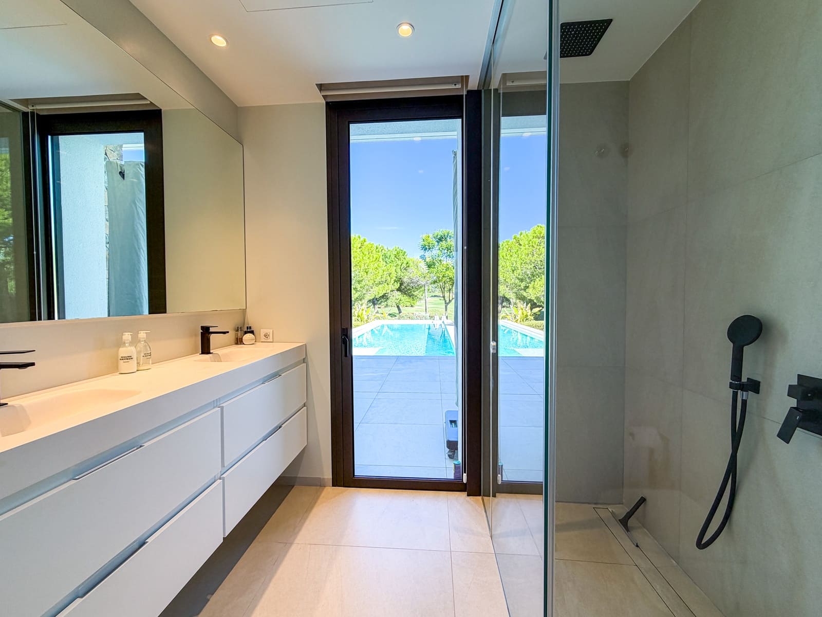 4 Zimmer Villa zu verkaufen in Las Colinas Golf mit Pool - 1.550.000 € (Ref: 10183415)