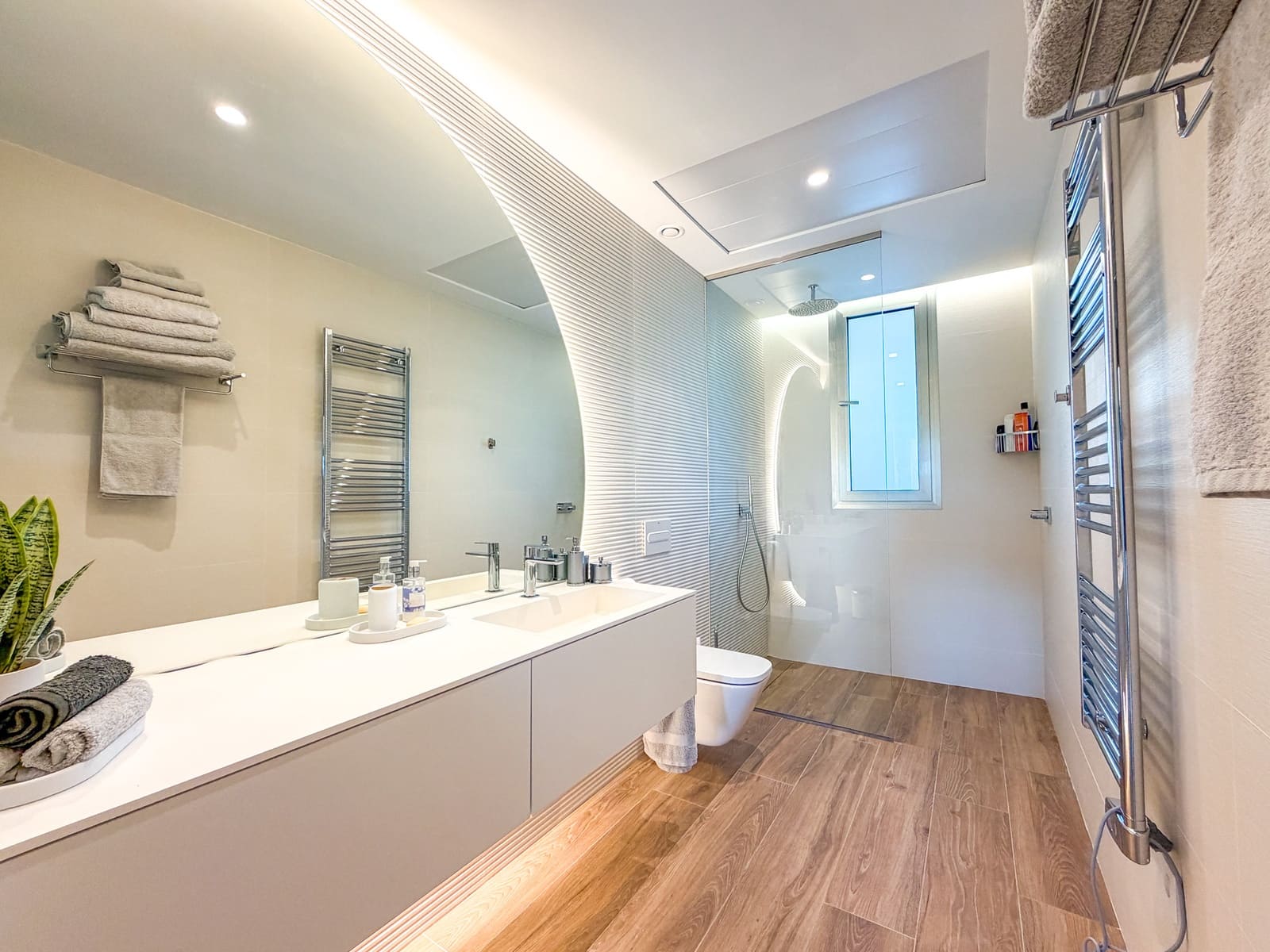 Apartamento de 3 habitaciones en Las Colinas Golf en venta con piscina garaje - 795.000 € (Ref: 10183416)