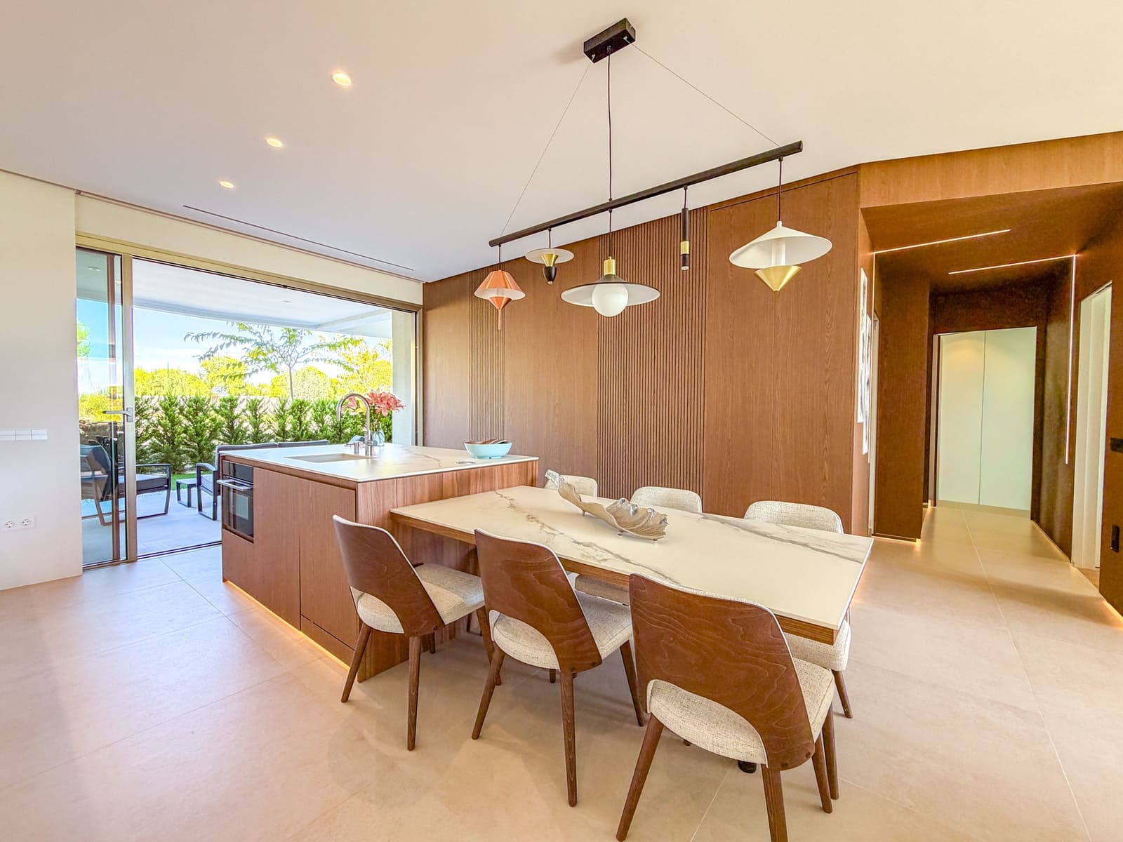 Apartamento de 3 habitaciones en Las Colinas Golf en venta con piscina garaje - 795.000 € (Ref: 10183416)